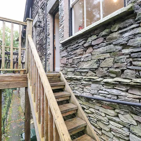 Riverbank Διαμέρισμα *